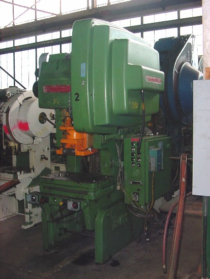 45 Ton, Bliss, Model C-45, 3 Str, 8-1/4 Shut Height, 18 x 29 Bed, 50-250 SPM, Air Clutch, Recirc Lube