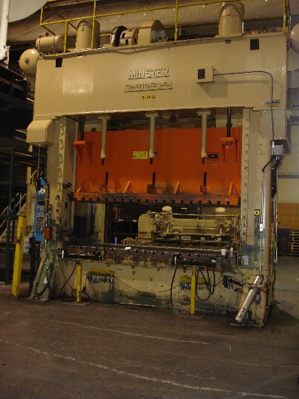 300Ton, Minster, S2-300-120, 14 stroke, 14 ram adjust, 29 shut height, variable speed