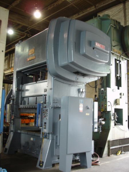 200Ton, Bliss, SC2-200-72-42 Bliss, 10 Stroke, 10 Ram Adj., 32 SH, 30-60 SPM