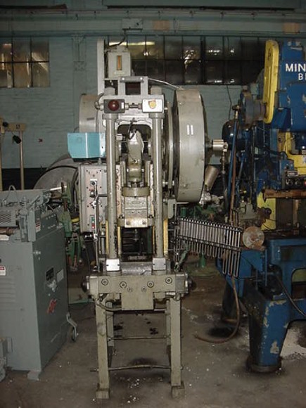 16 Ton, Minster, 2 Stroke, 1-3/4 Adj, 8 SH, 12 x 20 Bolster, 115 SPM