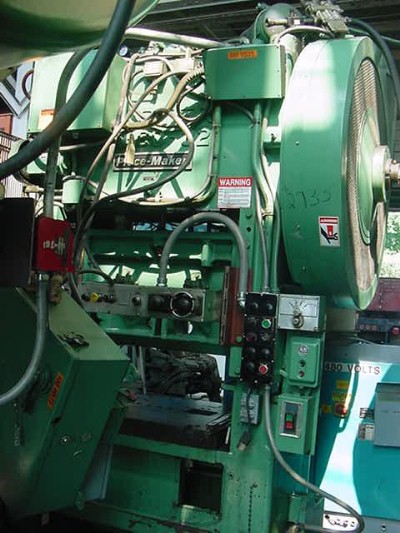 60Ton, MINSTER, P2-60, 1-1/2 Stroke, 25 x 32 Bolster, 90-270 SPM, AC&B
