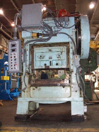 60 Ton, Minster, P2-60 with 36 bed 2 stroke 14 shut height 125-375 SPM