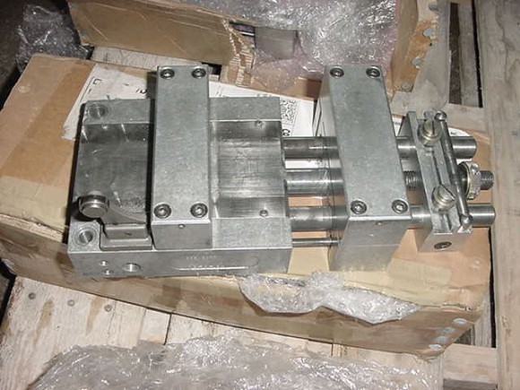 3 W. x 3 Str x 0.075 , Pow Air, No. C-3, 3 x 3 x .075 air feed with built in trigger near new condition stainless steel inserts.
